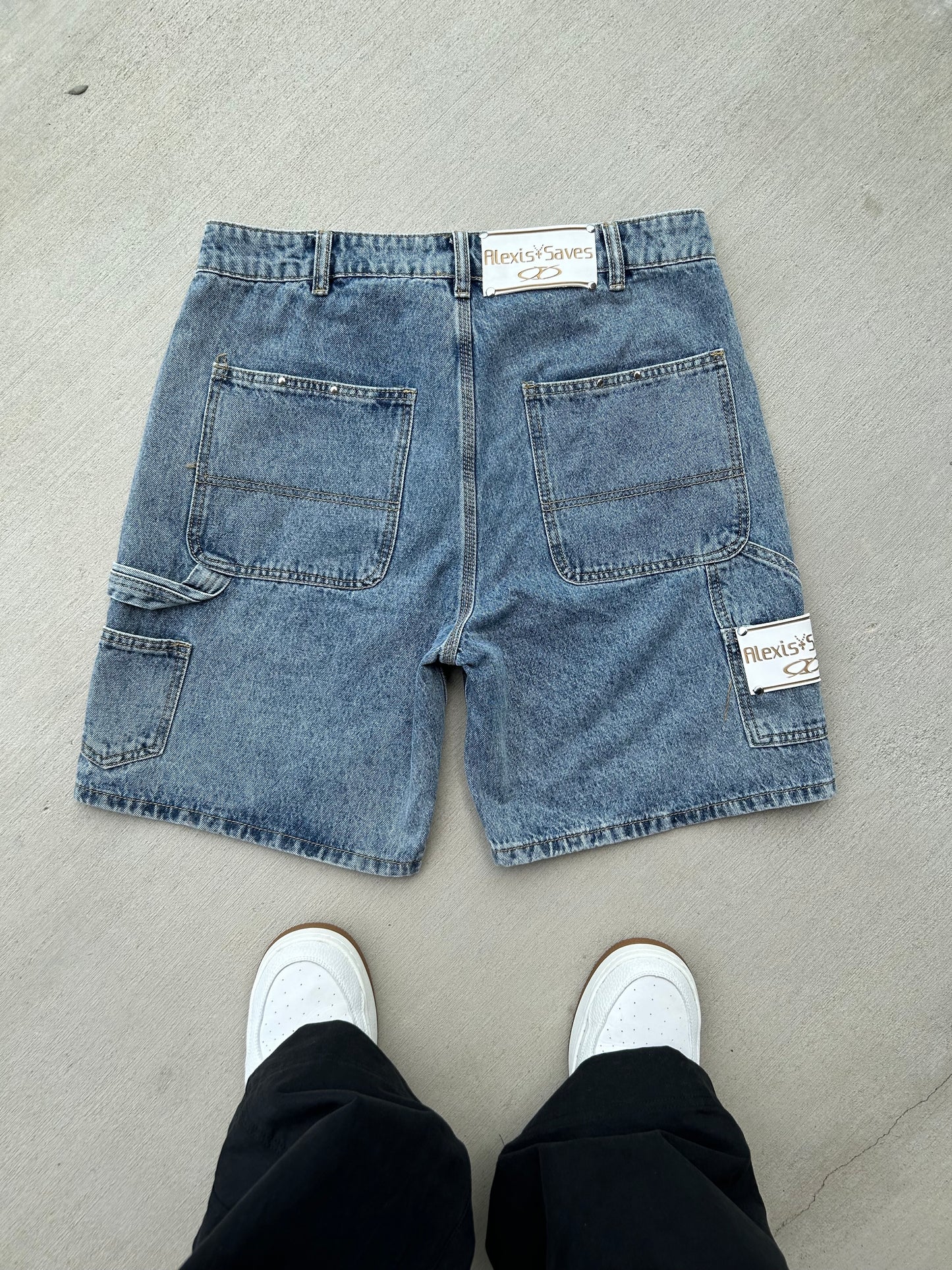 4 Pin Shorts